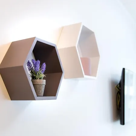 Raadiraja Kodu Erm'i Laehedal, Raadiraja 22 Apartamento