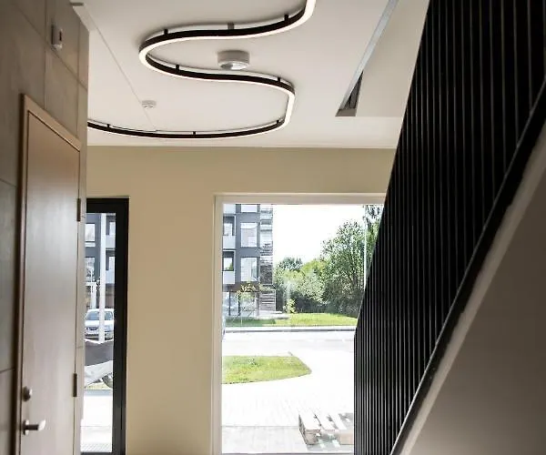 Raadiraja Kodu Erm'i Laehedal, Raadiraja 22 Apartment *