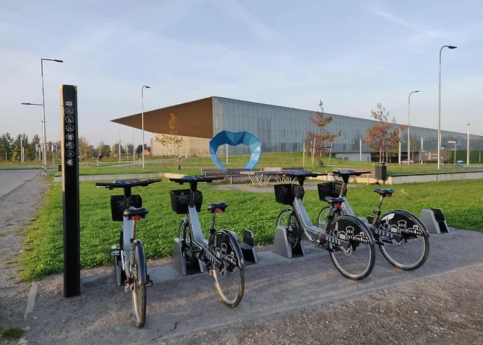 Raadiraja Kodu Erm'i Laehedal, Raadiraja 22 Apartment