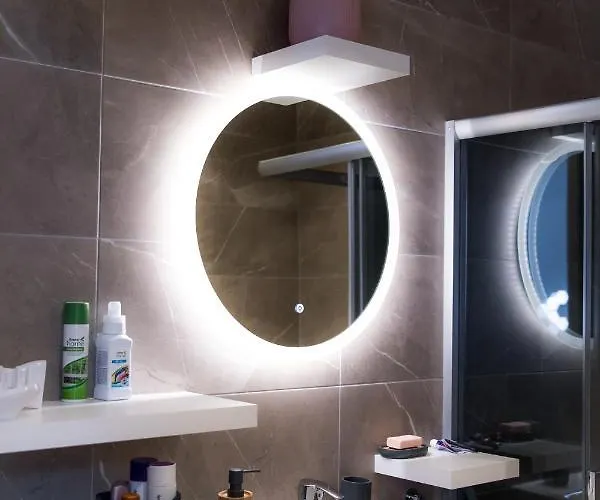 Raadiraja Kodu Erm'i Laehedal, Raadiraja 22 Apartment *