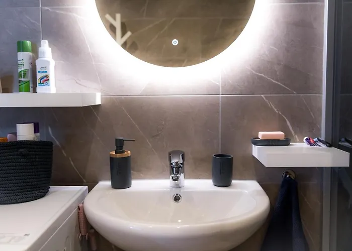 Raadiraja Kodu Erm'i Laehedal, Raadiraja 22 Apartment Tila