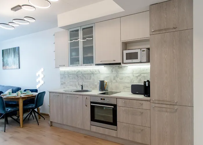 Raadiraja Kodu Erm'i Laehedal, Raadiraja 22 Apartment